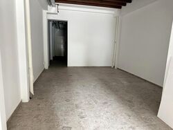 Rowell Road (D8), Retail #570487181